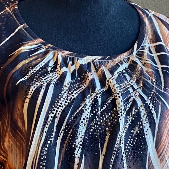 Chico’s size 1 bedazzled Print Top w/3/4” sleeve - Picture 2 of 11